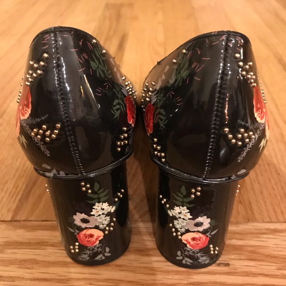 New with Tags Zara Floral Patent Leather shoes - Picture 2 of 6